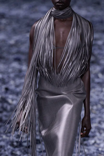 Look 23